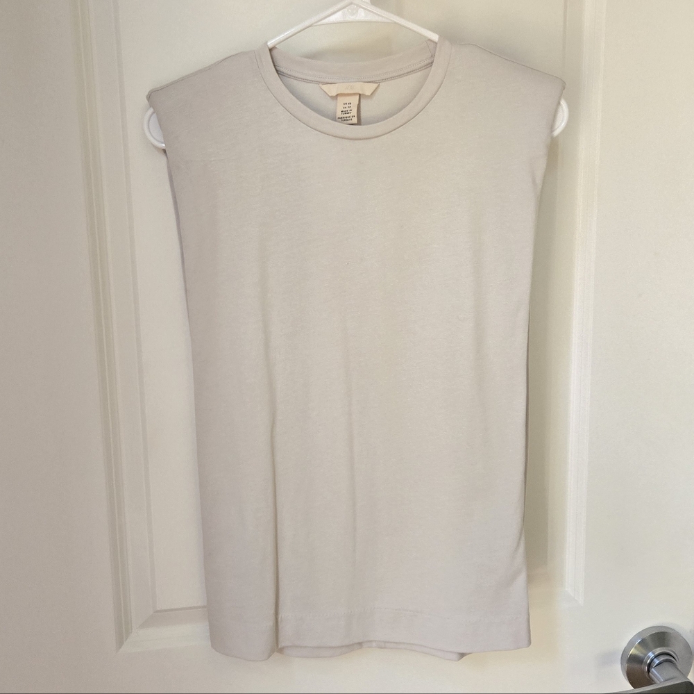 NWT H&M Light Gray Shoulder Pad Muscle Tank Sz XS